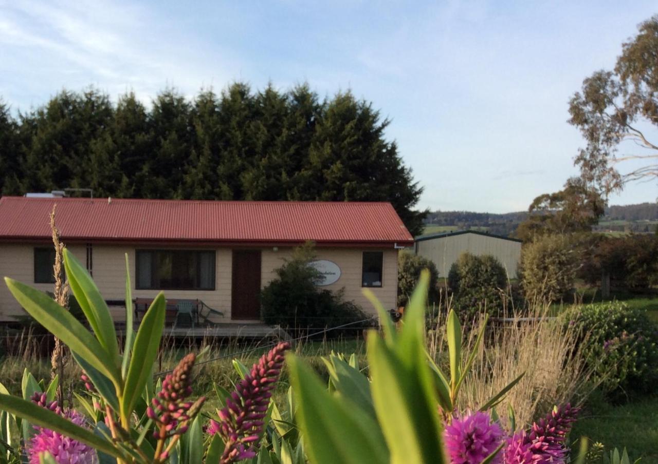 Cherry Top Farmstay - Boutique Eco Village Lilydale Esterno foto