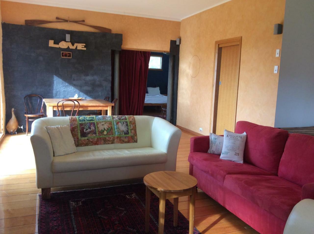 Cherry Top Farmstay - Boutique Eco Village Lilydale Esterno foto