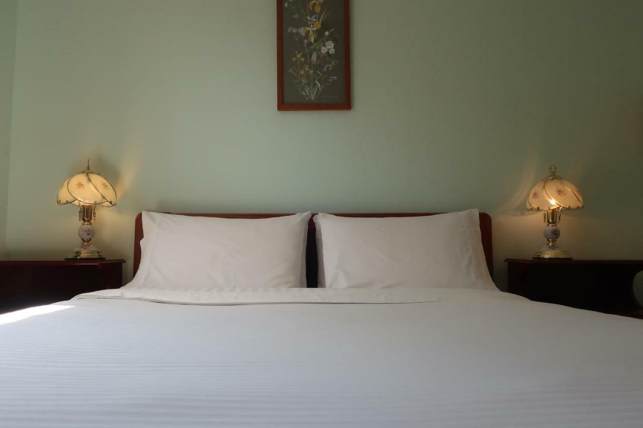 Cherry Top Farmstay - Boutique Eco Village Lilydale Esterno foto